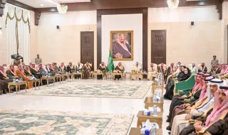 أمير منطقة حائل يعقد جلسةً مفتوحةً لأعضاء لجان مجلس الشورى المتخصصة ومسؤولي الإدارات الحكومية بالمنطقة