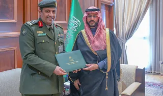 نائب أمير حائل يتسلّم التقرير السنوي لأعمال وخدمات الجوازات بالمنطقة لعام 2023