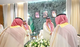 الأمير عبدالعزيز بن سعد بن عبدالعزيز يستقبل جموع المهنئين بعيد الأضحى