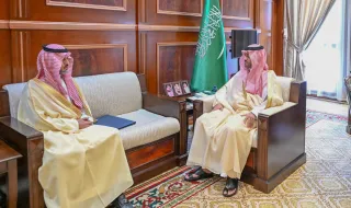 نائب أمير حائل يستقبل مدير الشؤون الصحية بالمنطقة