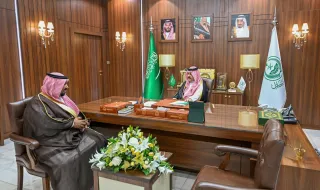 أمير منطقة حائل يستقبل مدير فرع الإدارة العامة للمجاهدين بالمنطقة