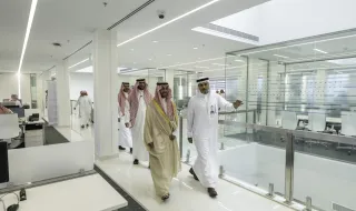 نائب أمير حائل يزور مقر فرع وزارة التجارة بالمنطقة