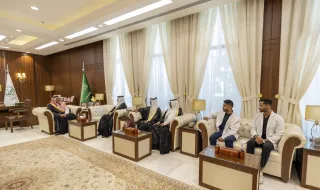 الأمير عبدالعزيز بن سعد يستقبل رئيس جامعة حائل