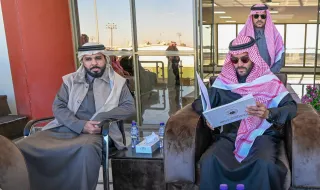 نائب أمير منطقة حائل يزور مقر نادي الجبلين