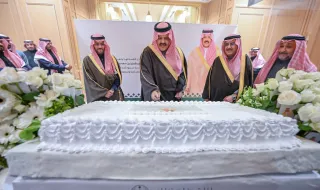الأمير عبدالعزيز بن سعد يستقبل المهنئين بتمديد خدمته أميرًا لمنطقة حائل