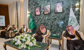 أمير حائل يرعى حفل تسليم 100 وحدة سكنية لمستفيدي الجمعية الخيرية لرعاية الأيتام بحائل "رفاق"