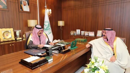 سمو الأمير عبدالعزيز بن سعد يتسلم التقرير السنوي لفرع هيئة الهلال الأحمر​