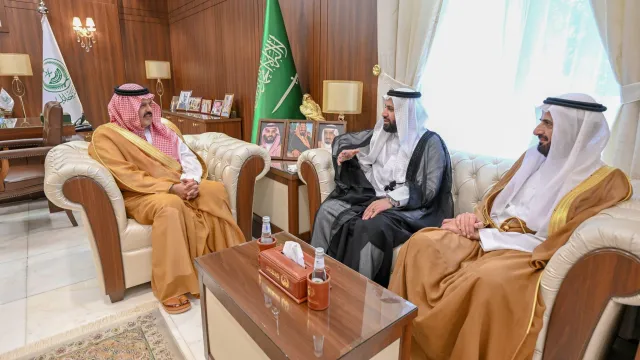 أمير حائل يستقبل رئيس الهيئة العليا للحج والعمرة بجمهورية العراق ووزير الحج والعمرة